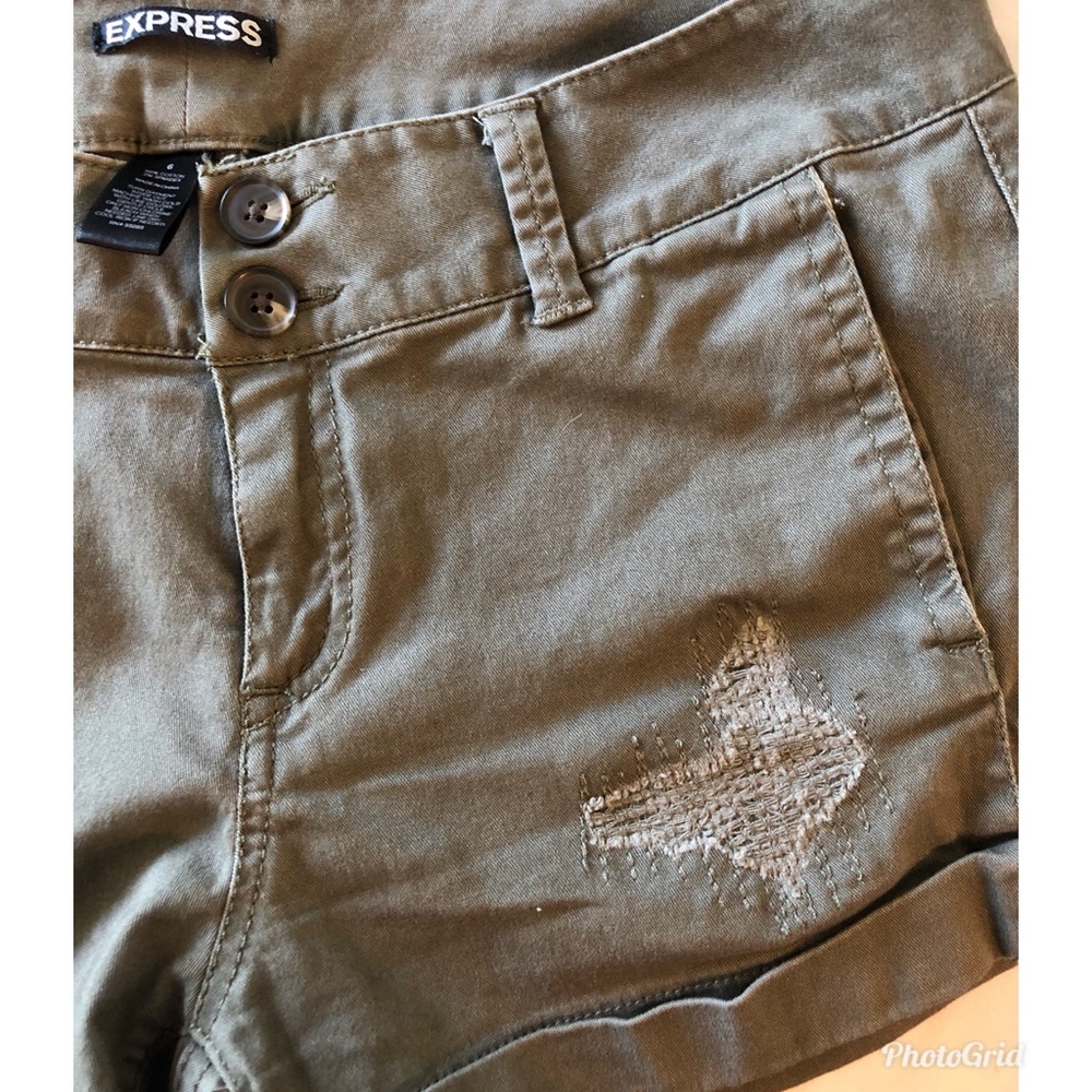 EXPRESS SHORTS
